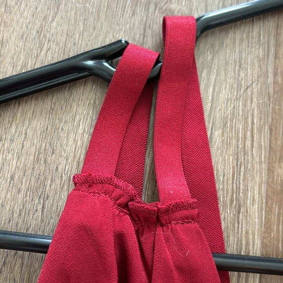 Express Cutout Top - red - Picture 5 of 7